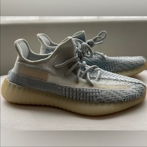 Yeezy Boost 350 used in an excellent condition